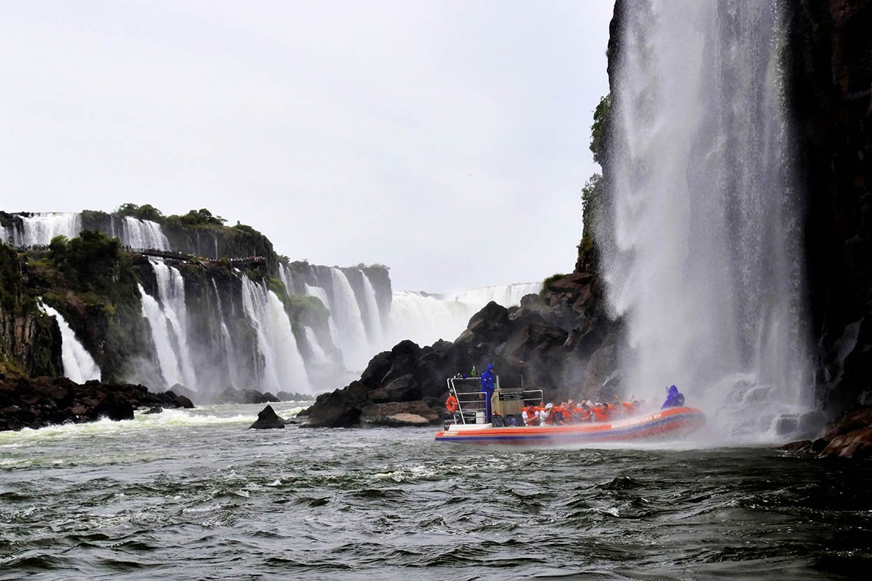 passeo de barco Iguazu